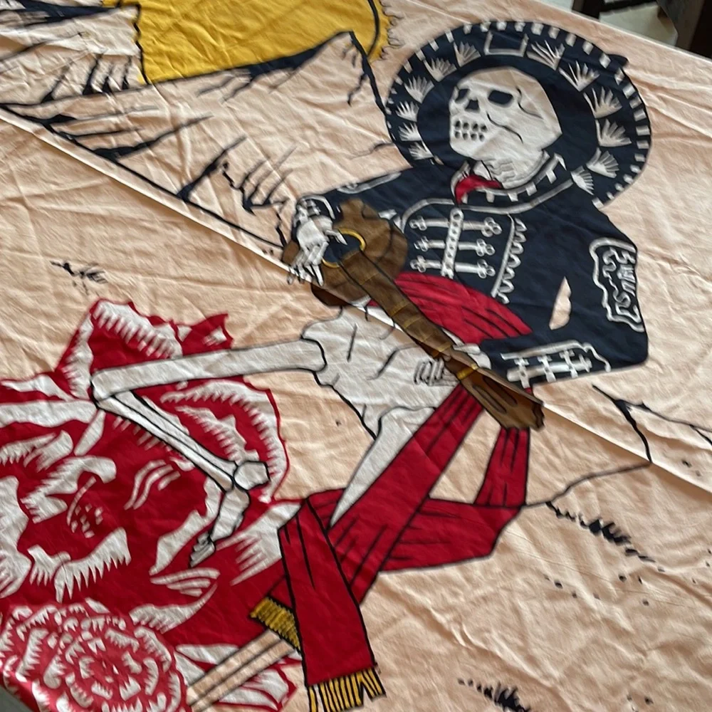 Dia Del Muerto Cotton Table Cloth , Bed or Wall Cover.NWOT